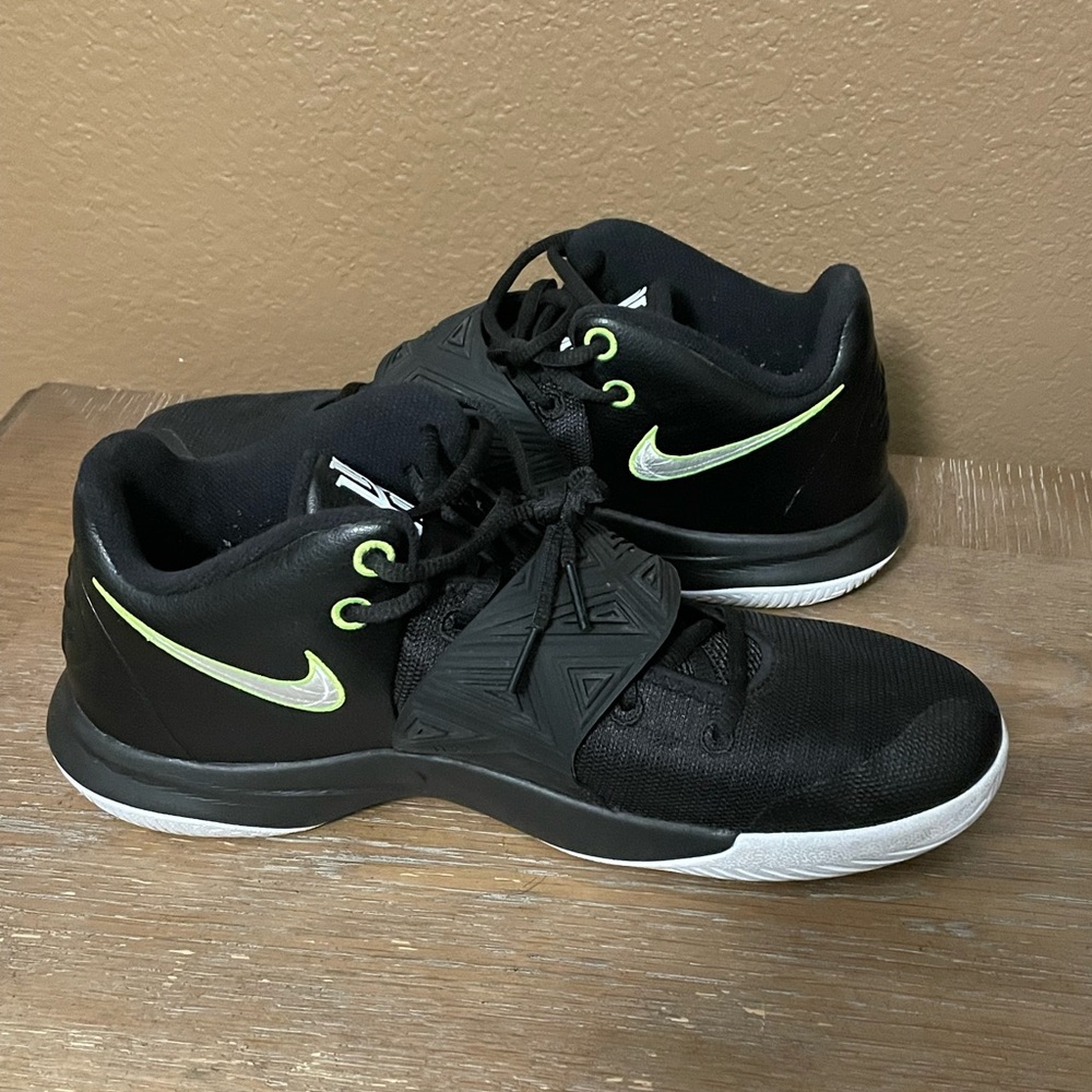 kyrie flytrap 3 nike